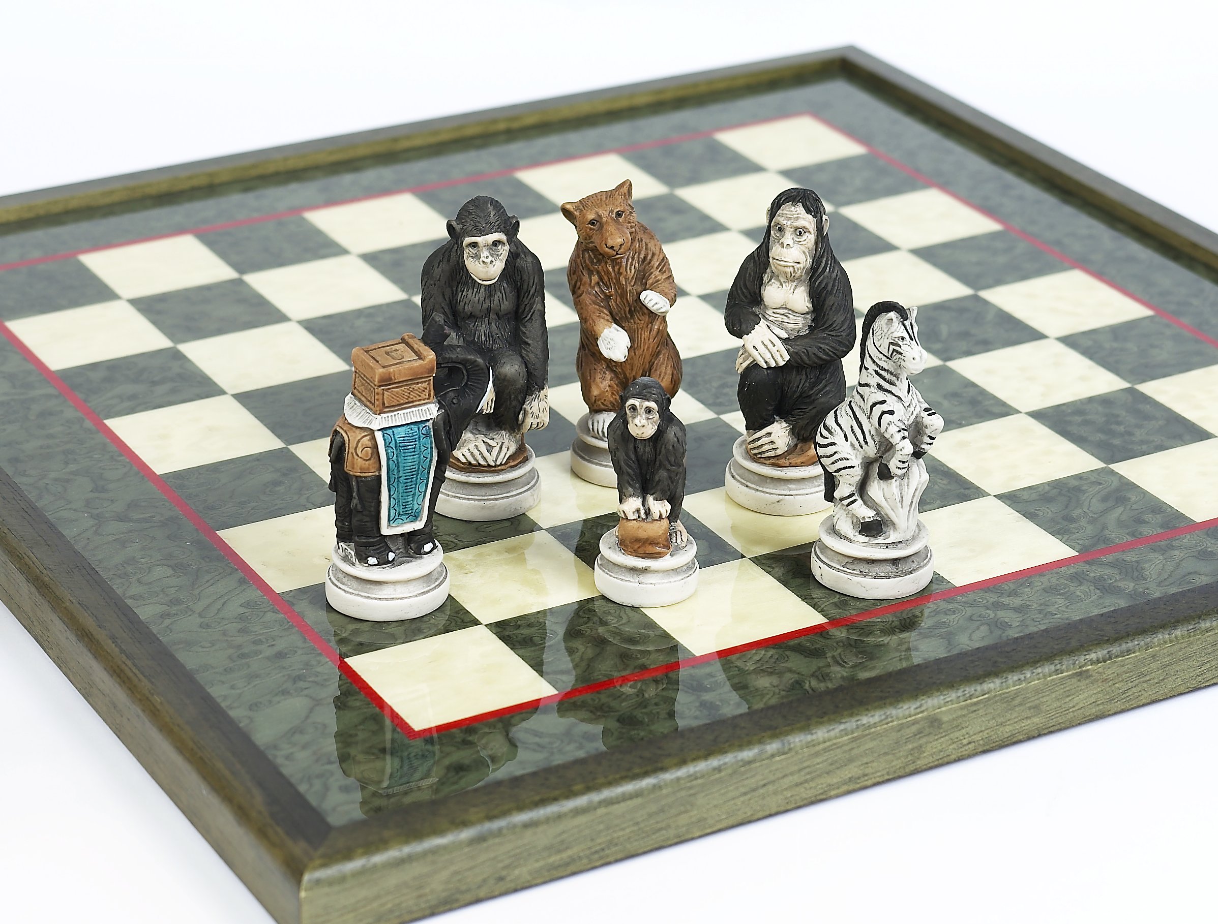 Amazon.com: Bello Games Collezioni - Animal Kingdom Chess Set